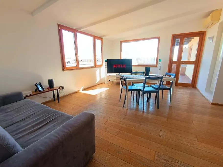 10 Min To City Center Luxury Panoramic Penthouse-1